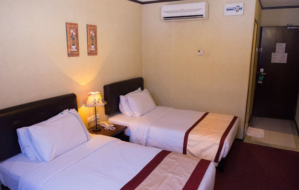 Hotel Vistaria Johor Bahru Ngoại thất bức ảnh